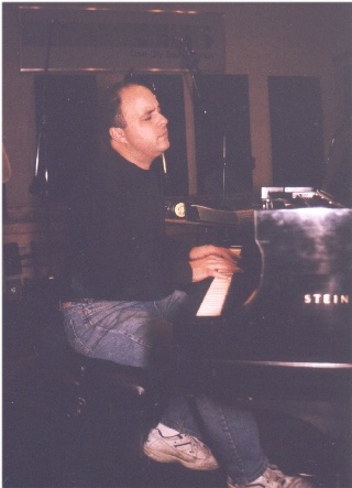 lyricpic.jpg (42425 bytes)